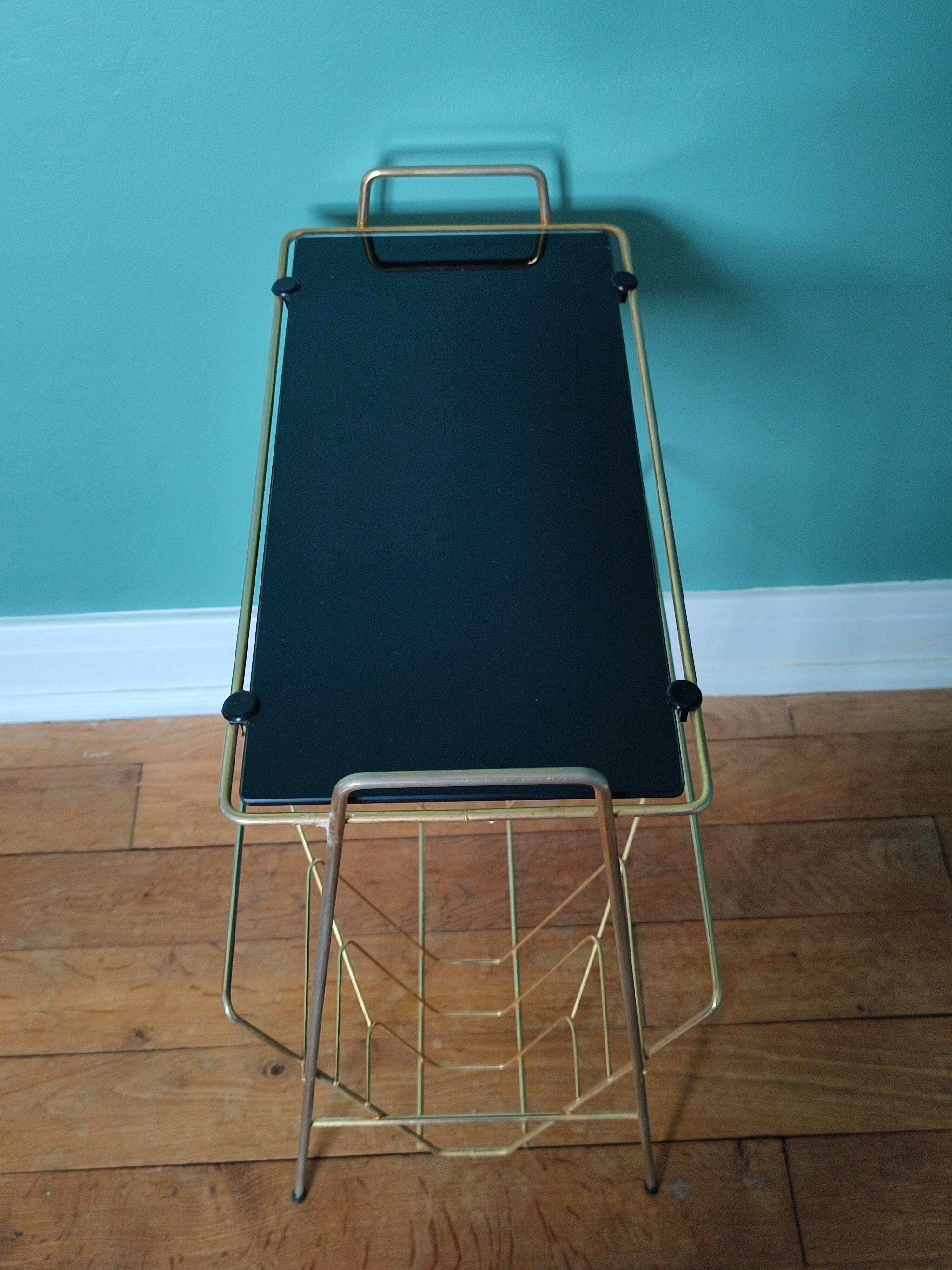 Porte revue avec sa tablette des années 60-70