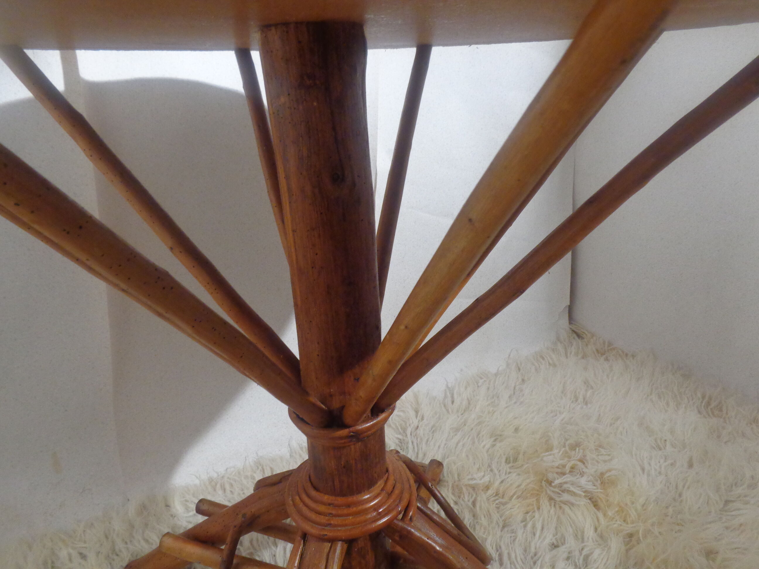 Rattan and braided chestnut table