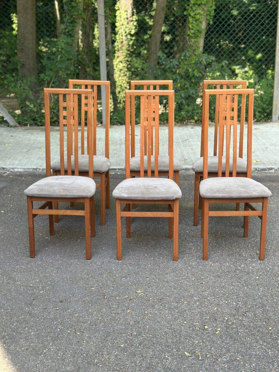 6 Scandinavian dining chairs in solid wood and grey fabric Denmark