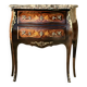 Petite commode sauteuse de style Louis XV .