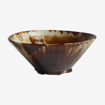 Enamelled terracotta cup