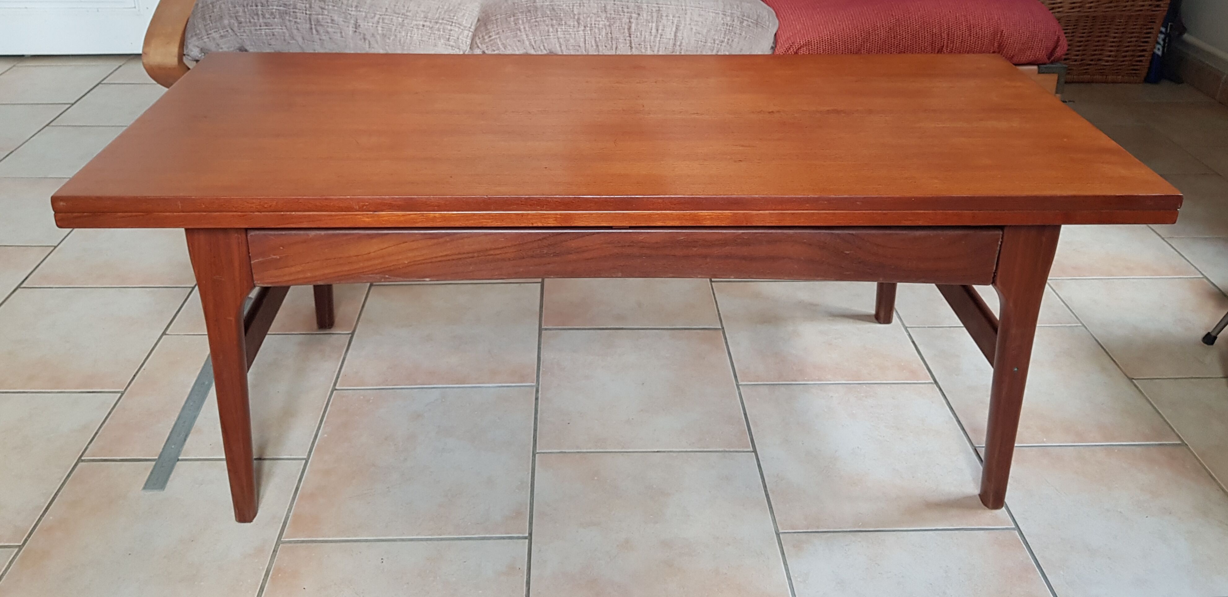 Kai Kristiansen expandable coffee table