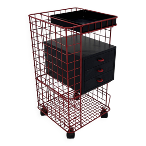 Meuble de bureau sur