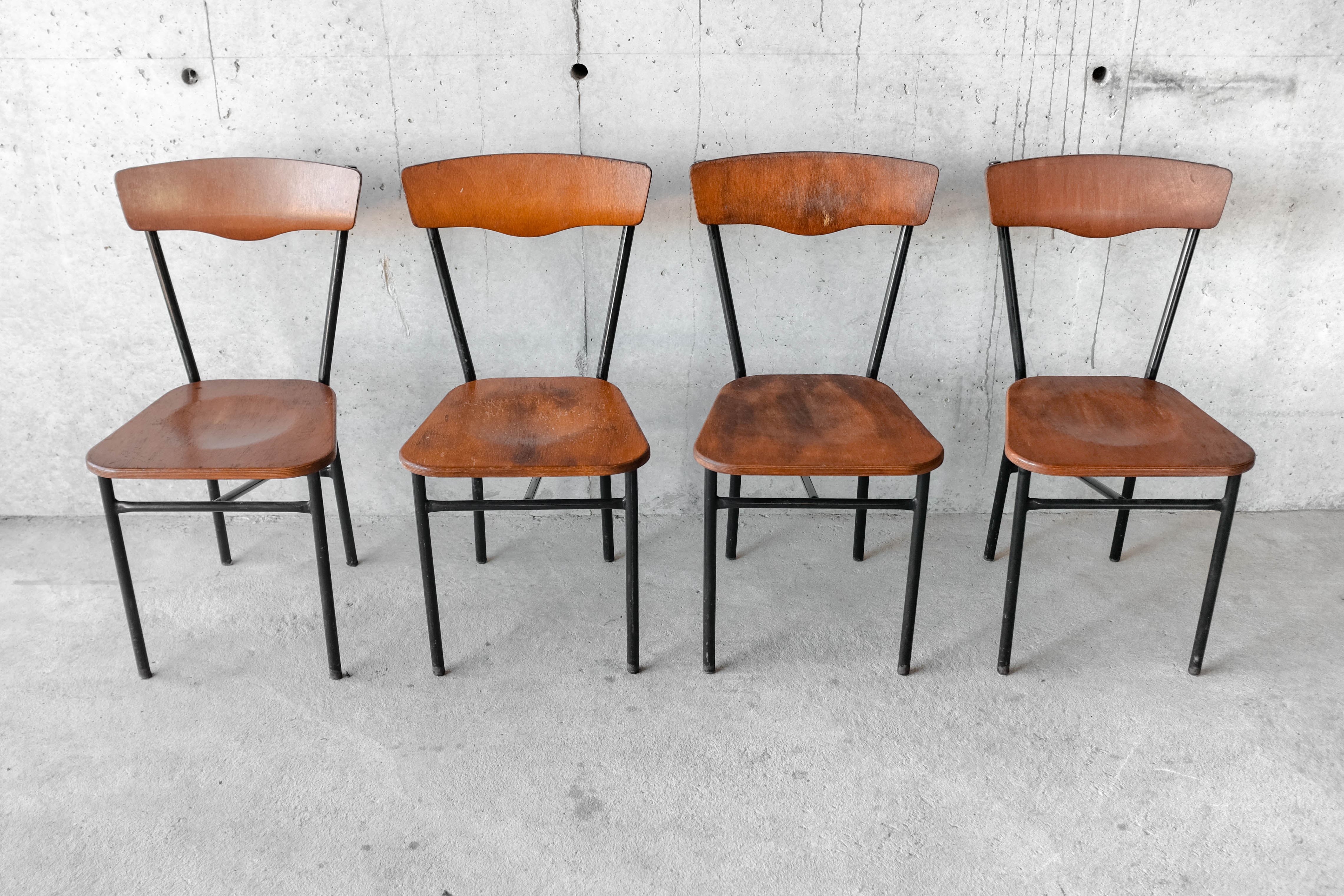 Set of 4 wood and metal vintage chairs