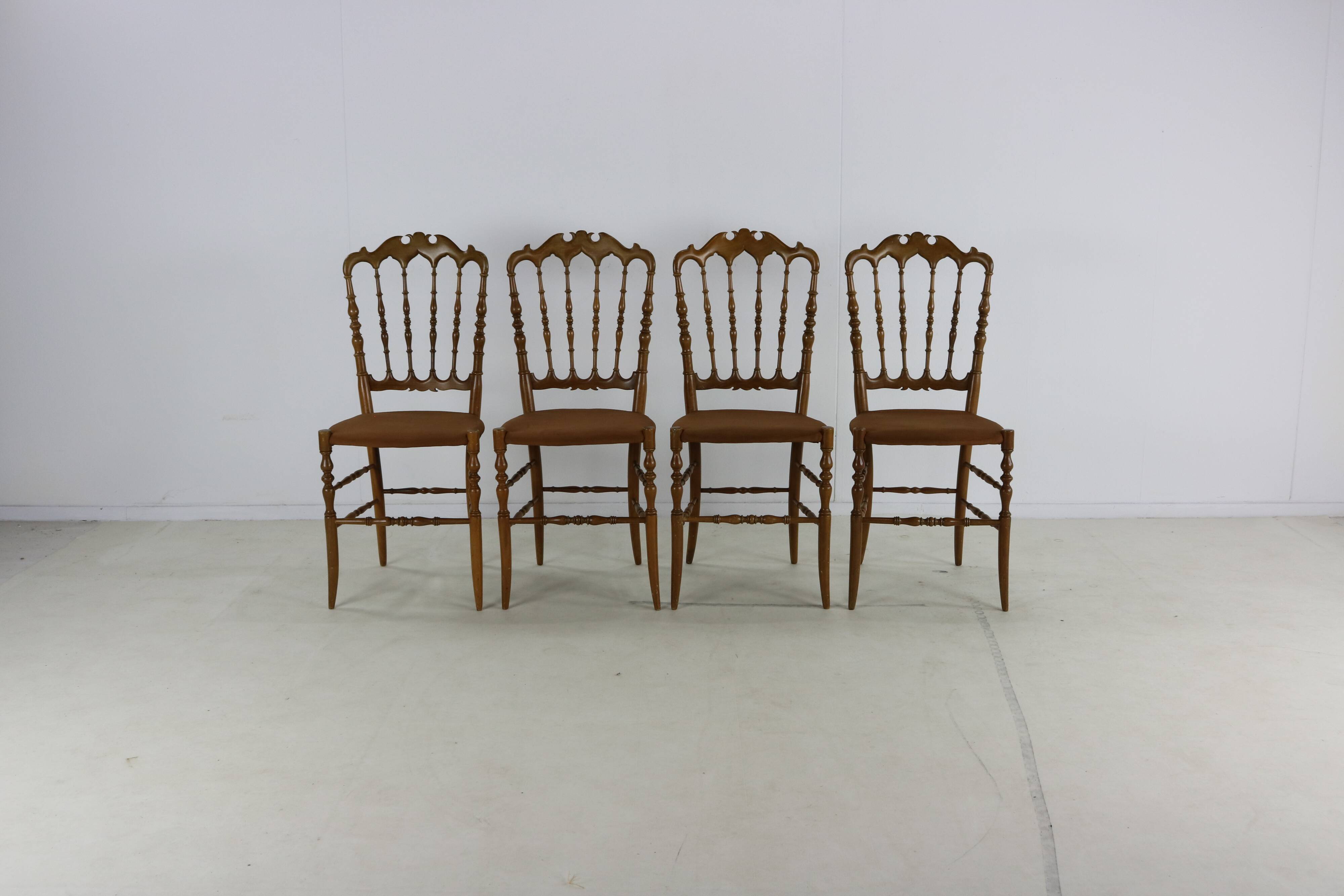 Set of four original italian design dining chairs by Descalzi for Chiavari