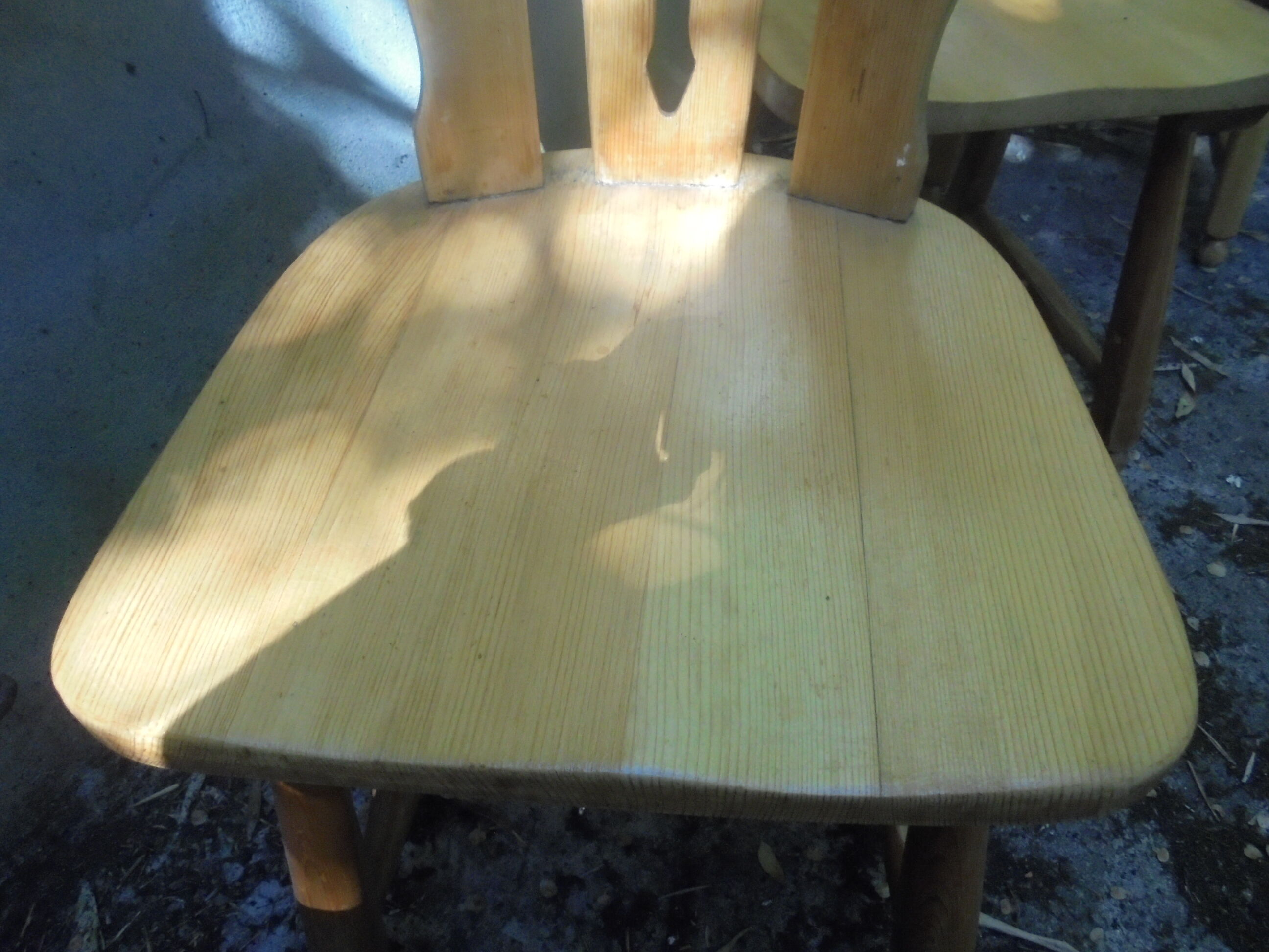 4 chaises en pin vers 1980