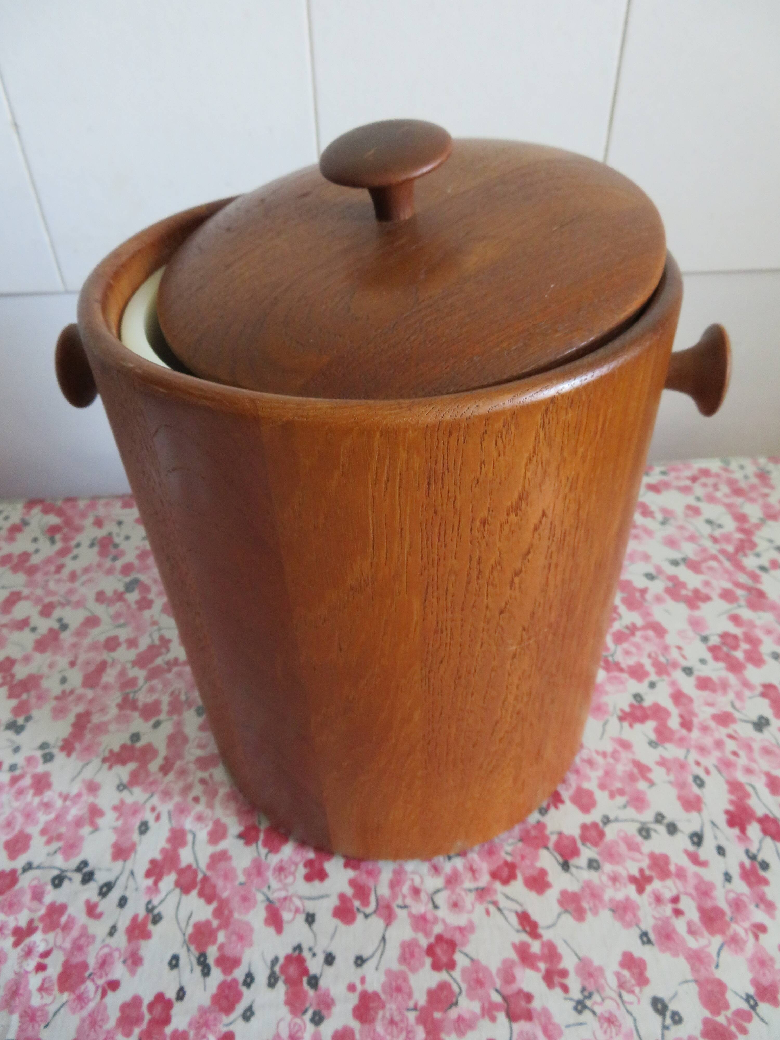 Teak ice bucket, Scandinavian style year 70