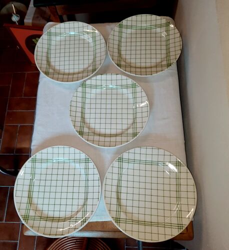 5 assiettes plates  de Gien style nappe