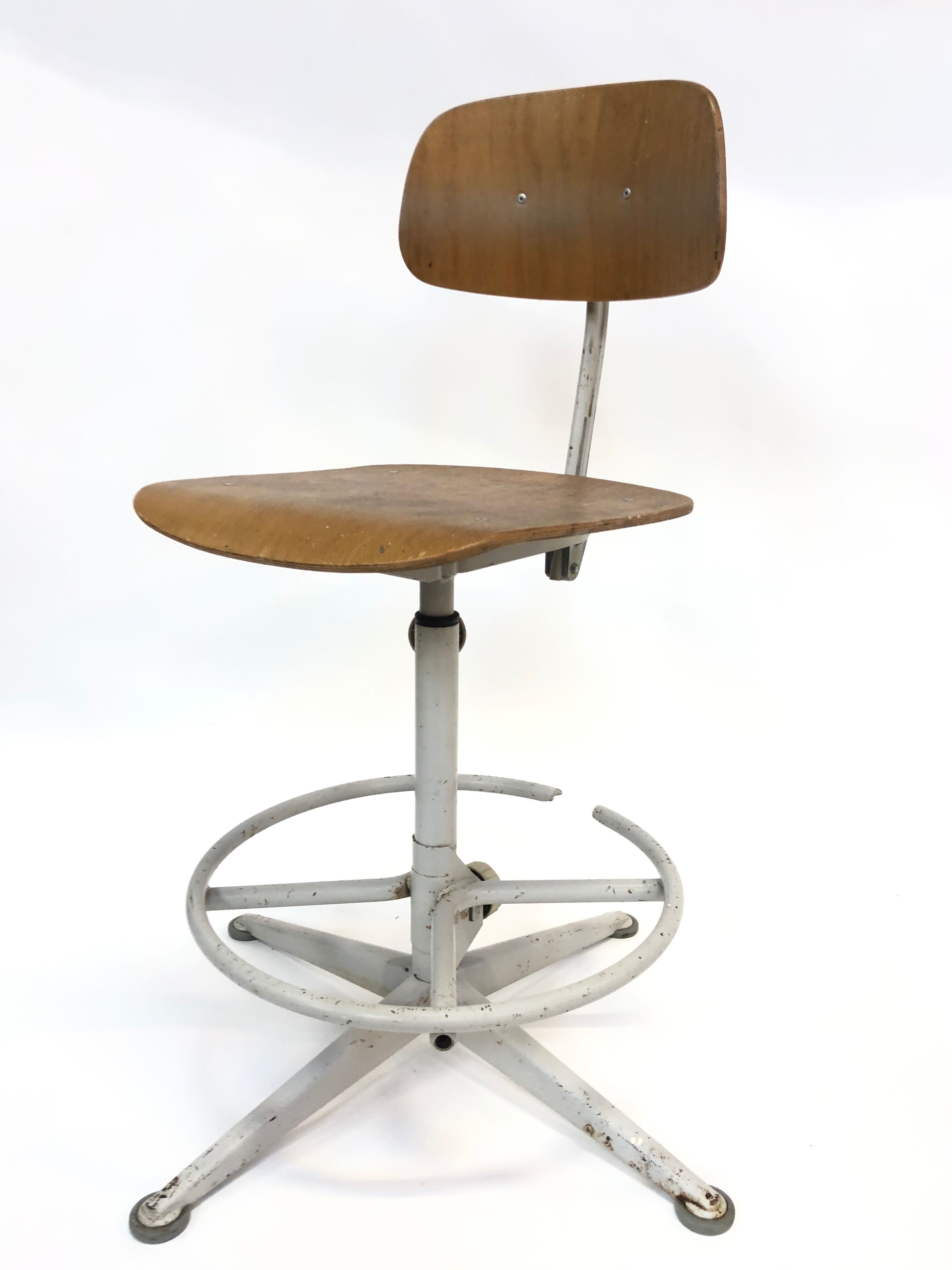 Chaise industrielle Friso Kramer pour Ahrend ca 1960