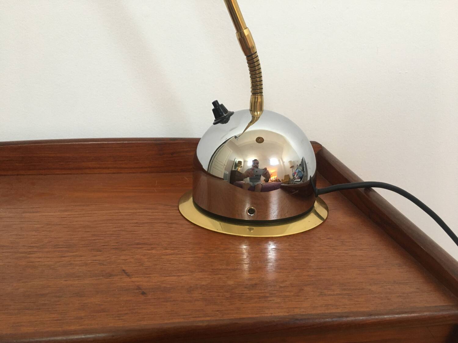 Desk lamp
