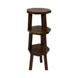 Tables d'appoint hexagonales brutalistes en chêne, années 1950, lot de 3