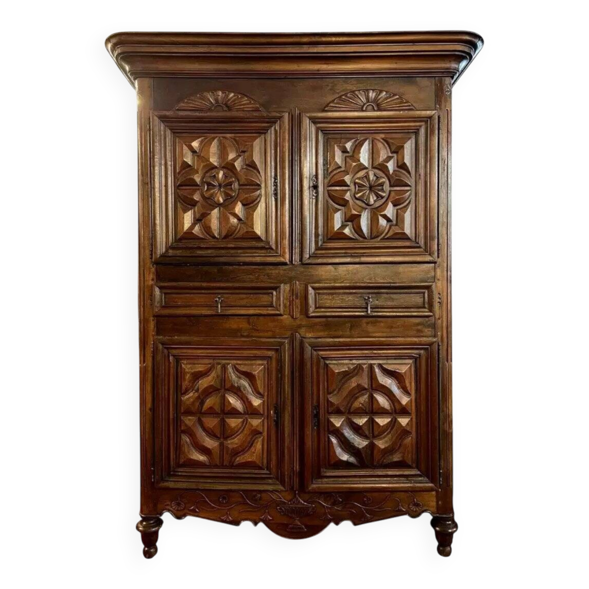 four-panel cabinet from the 18th century in solid walnut