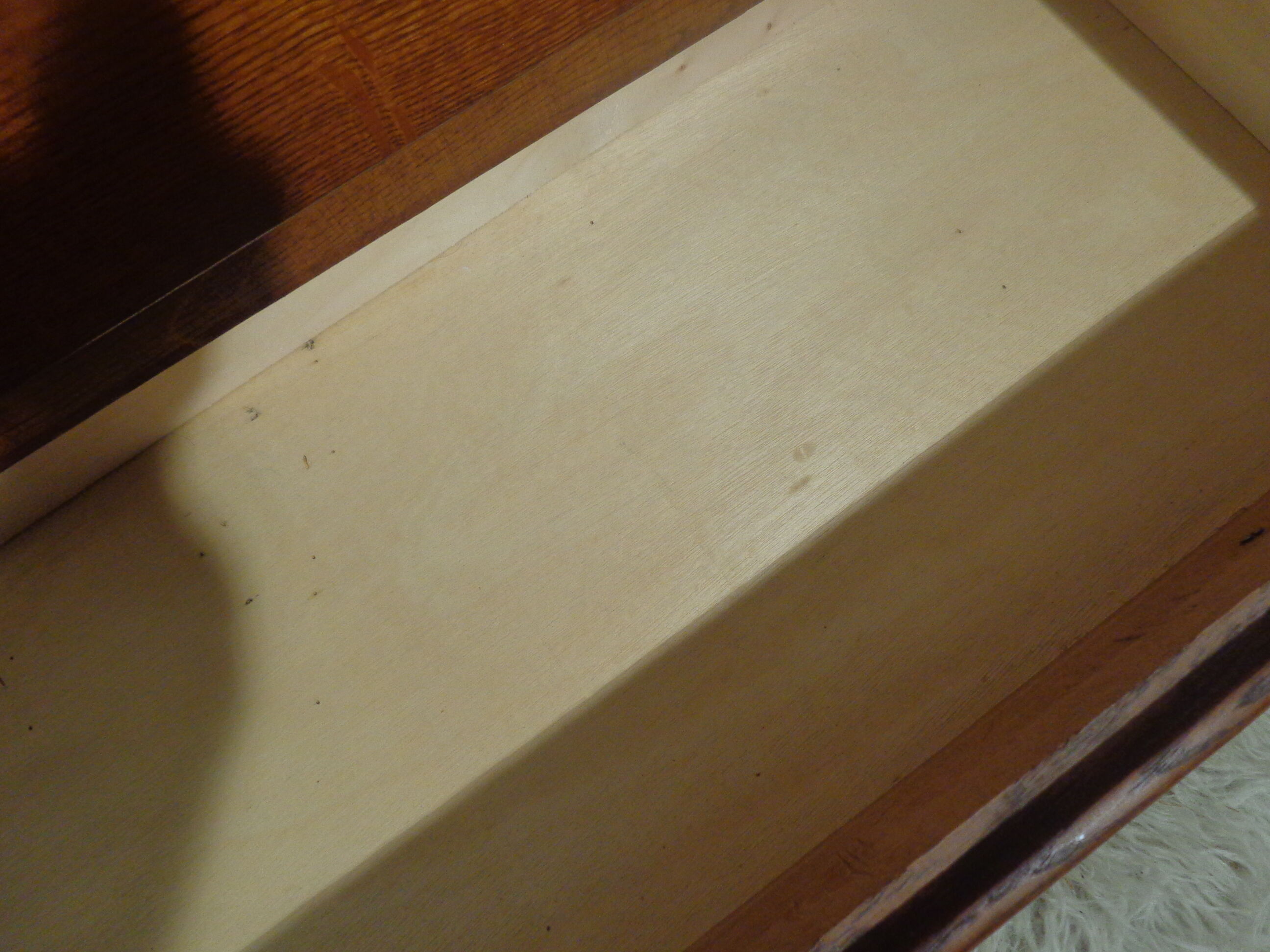 Vintage dresser from the 50s feet compass