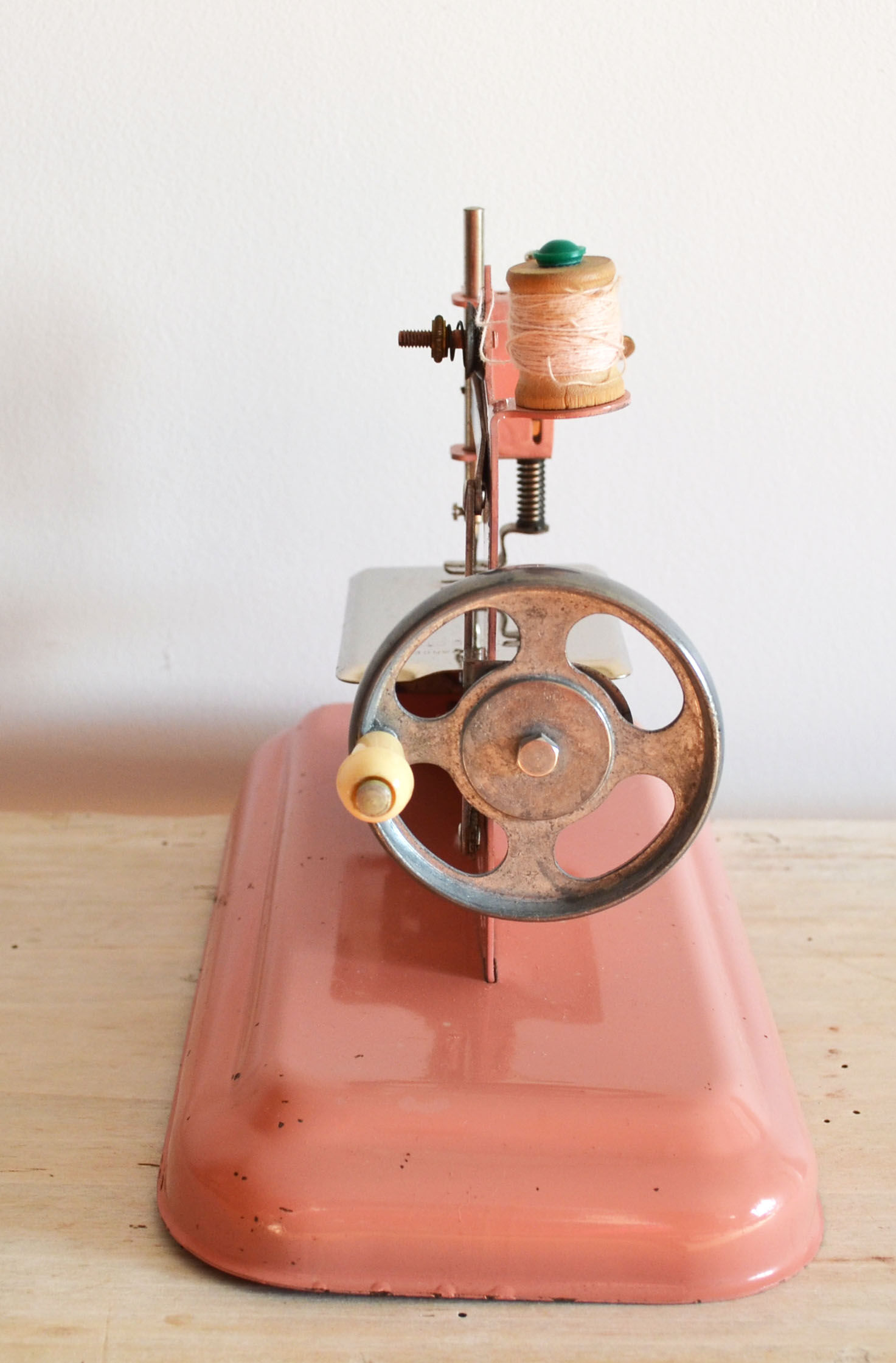 Machine à coudre et fer à repasser jouets enfant