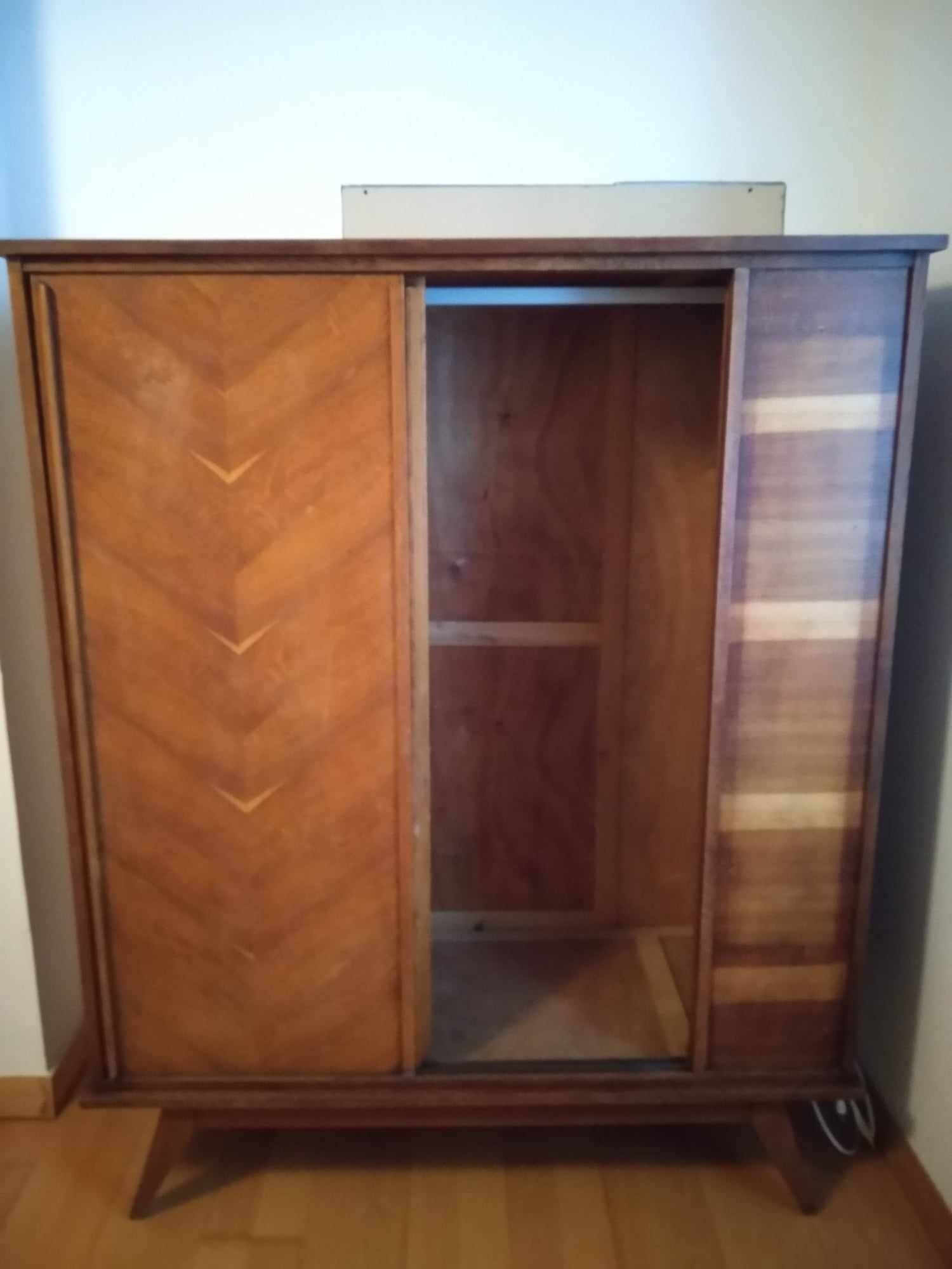 70s wardrobe with sliding doors