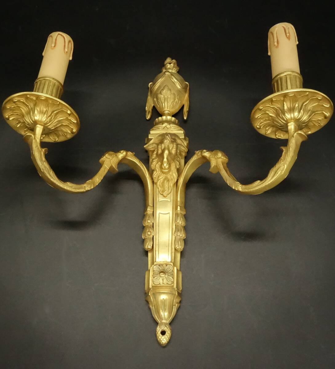 Pair of large sconces, ram's head, Louis XVI style, 19th century - gilded bronze