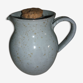 Refreshing pitcher in vintage stoneware