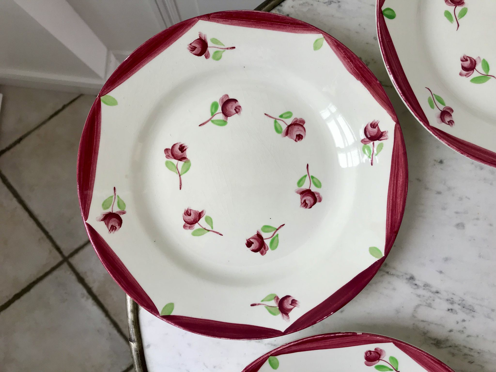 Set of 5 flat plates digoin sarreguemines model aigues-vives hand painted years 30-40