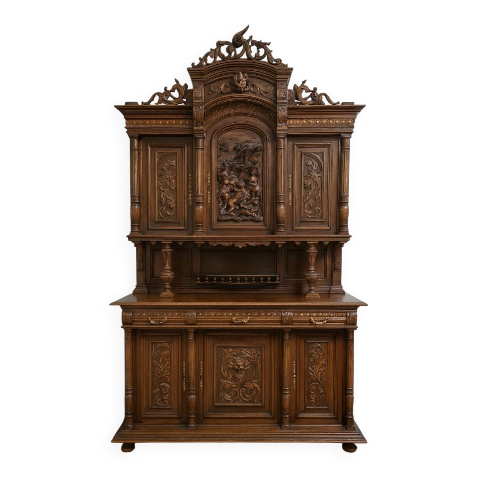 Important two-body buffet in solid walnut, richly carved in pure Renaissance style.