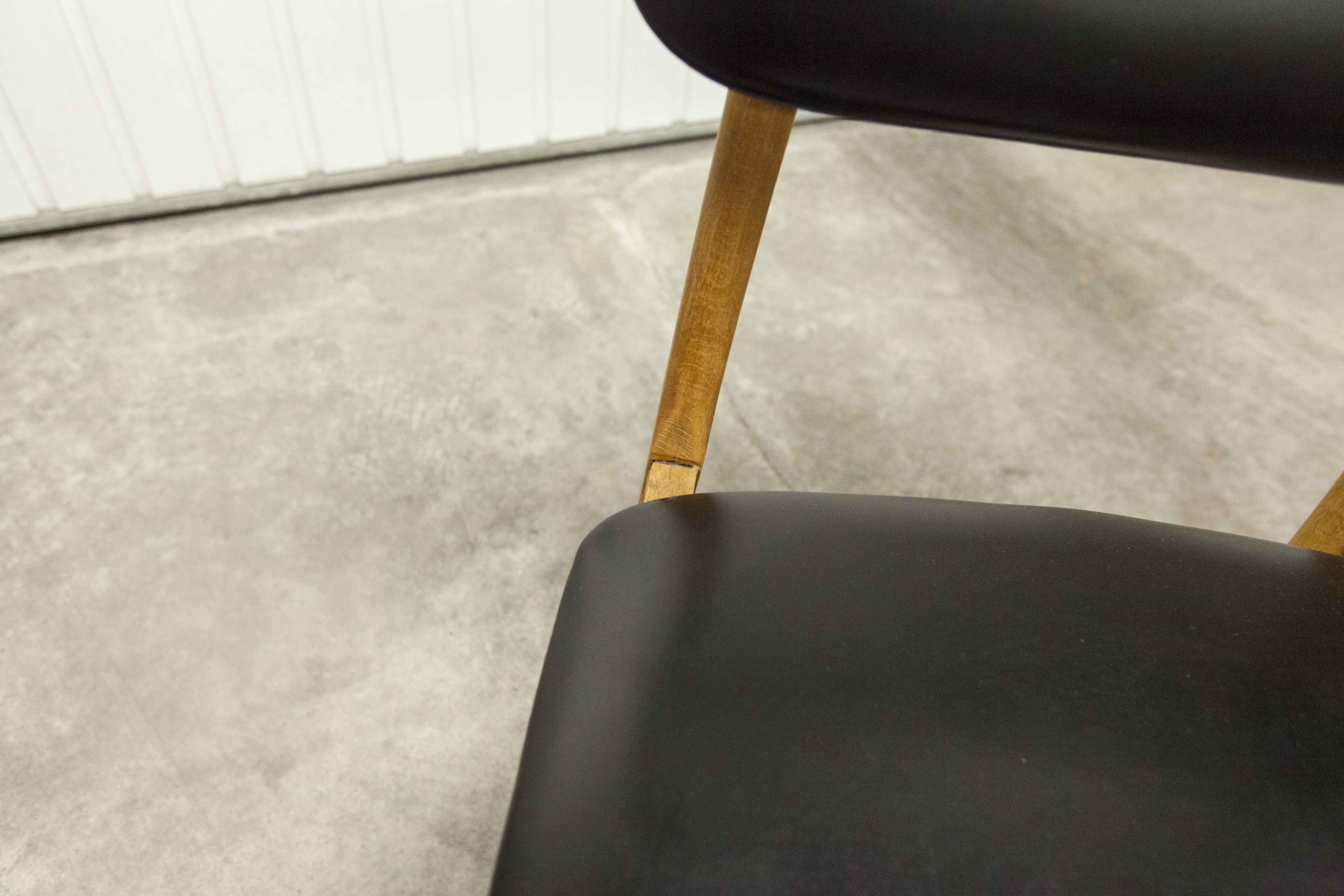 Scandinavian chair 1960 skai black