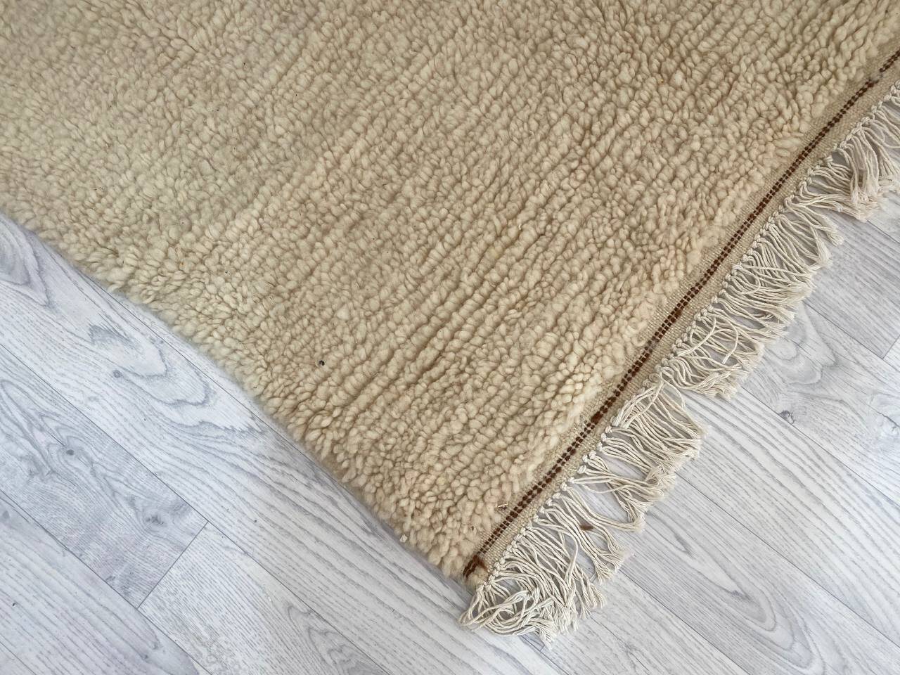 Tapis berbère en laine fait main 158 x 95 cm