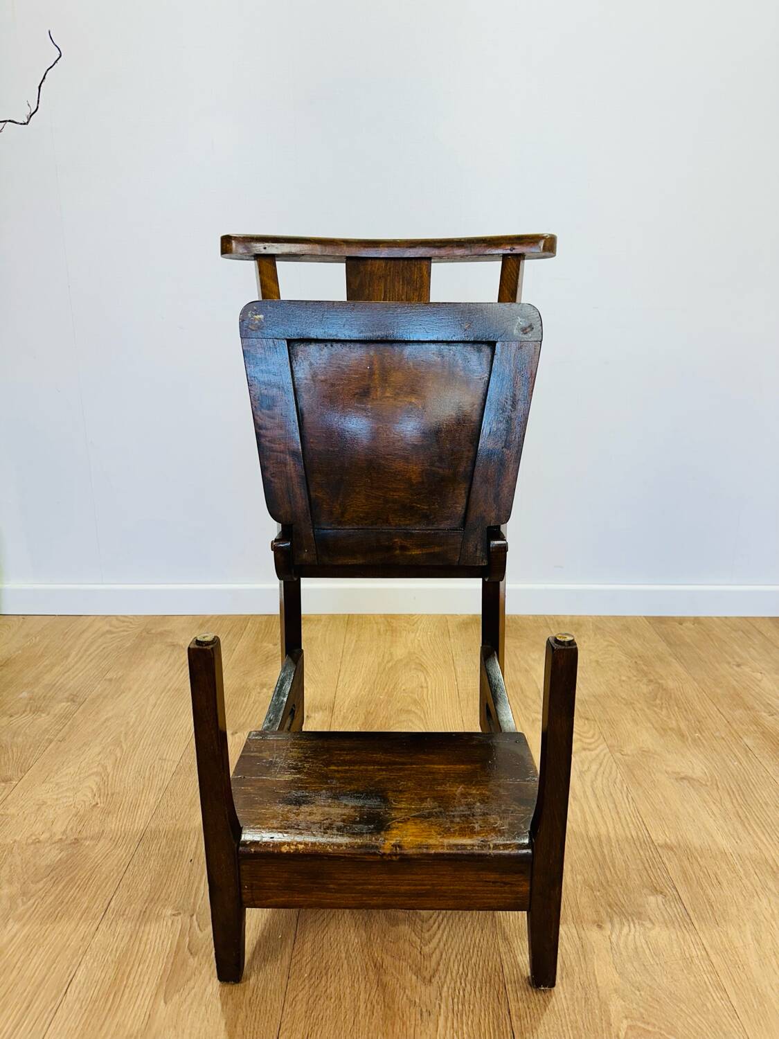 6 “pray to God” chairs