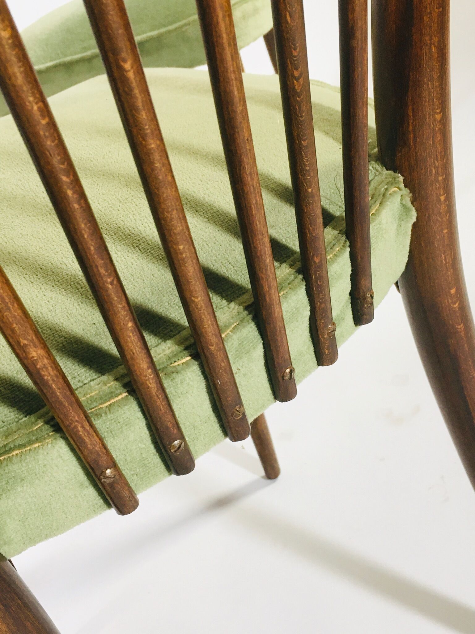 Série de 6 chaises type "Baumann" France 1950's