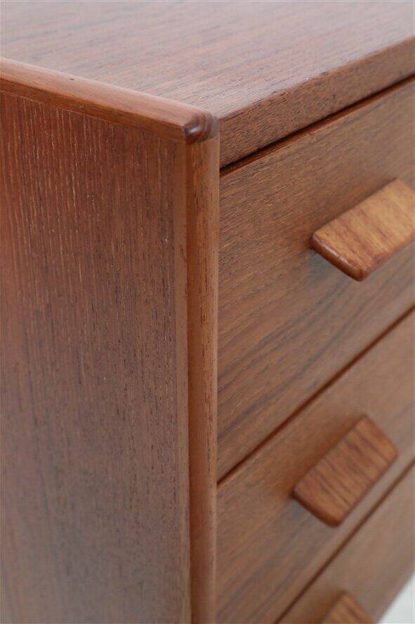 Rare teak chest of drawers by Carl Aage Skov for Munch Møbler / Mid-century Danish modern design / 1960s