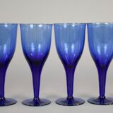 Suite of 8 cobalt bubble glass foot glasses