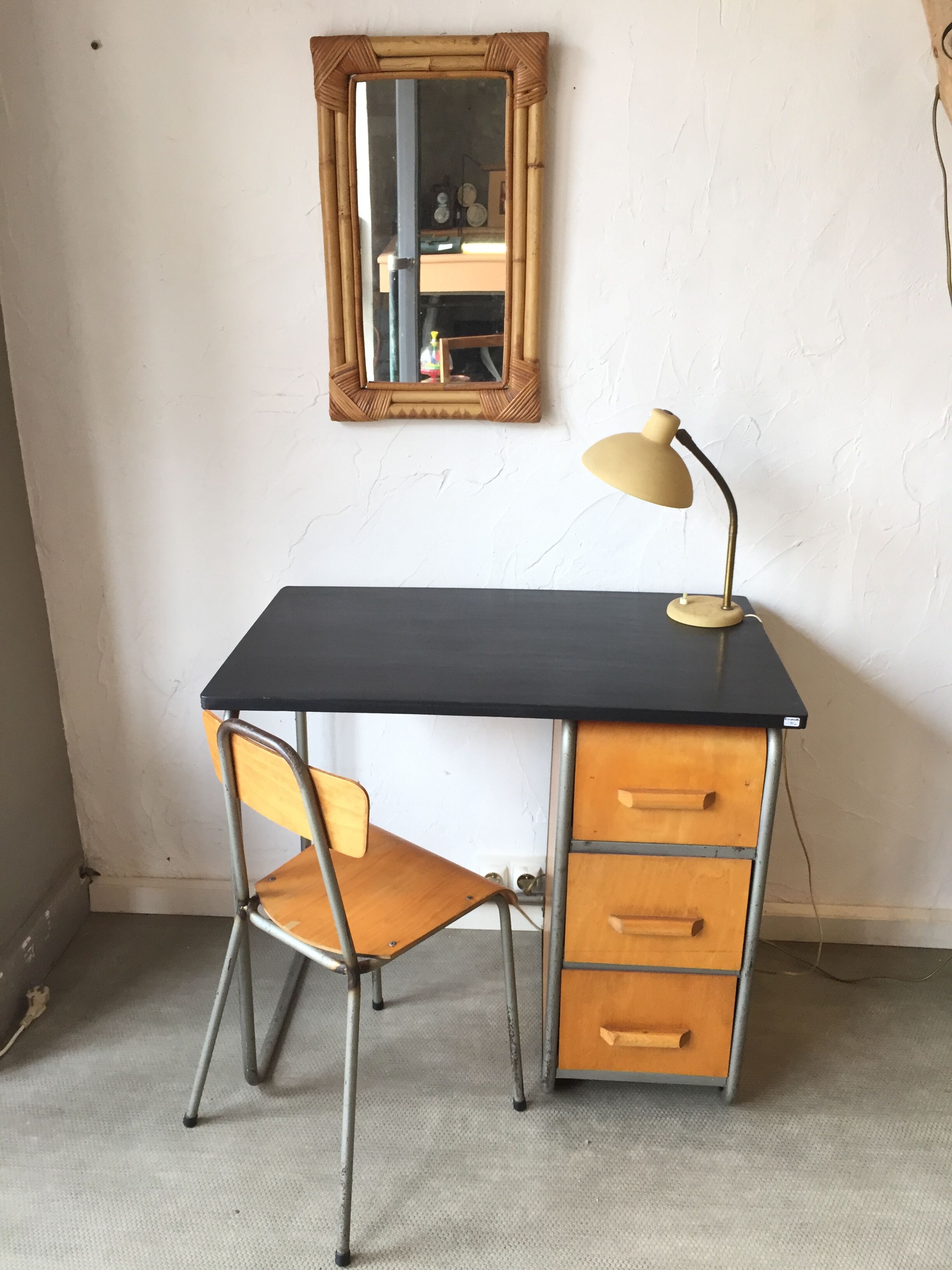 Bureau et sa chaise enfant vintage