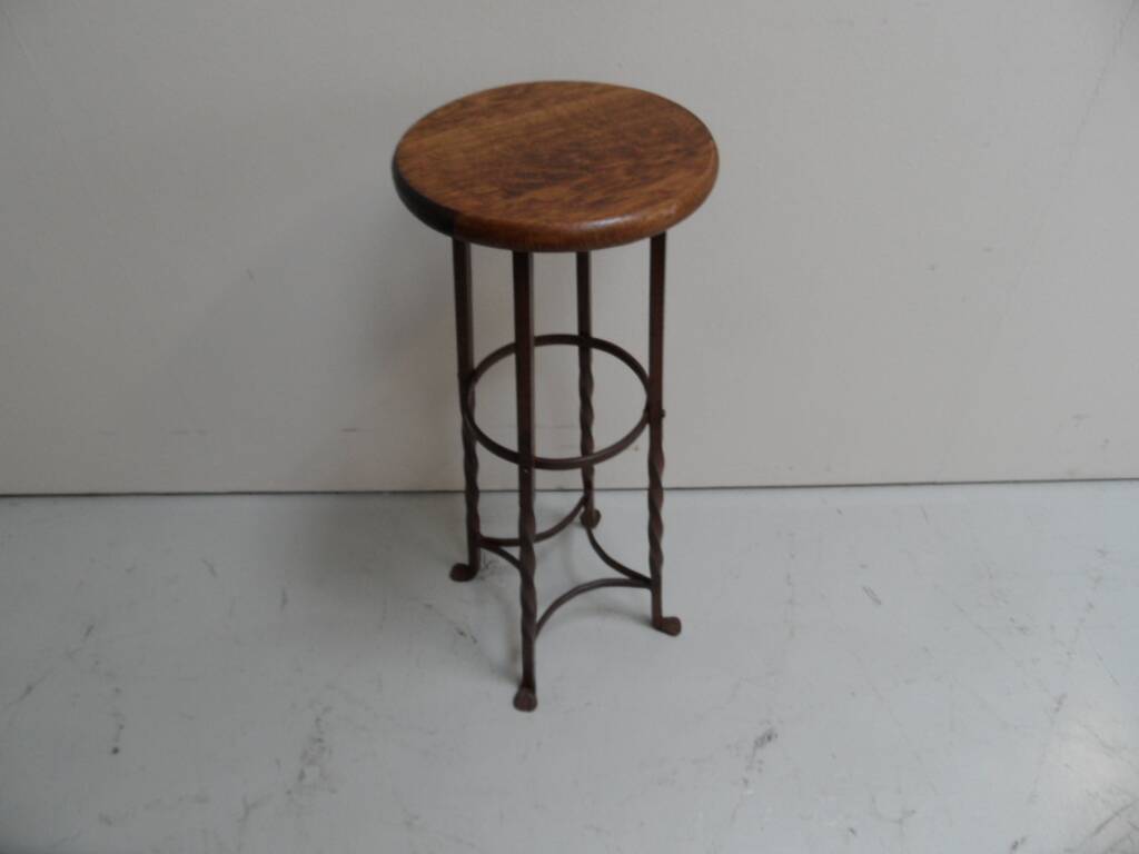 Table d'appoint ronde en métal industriel