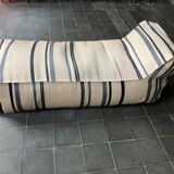 Deck chair in the shape of a Flamingo pouf with treated straw covering
