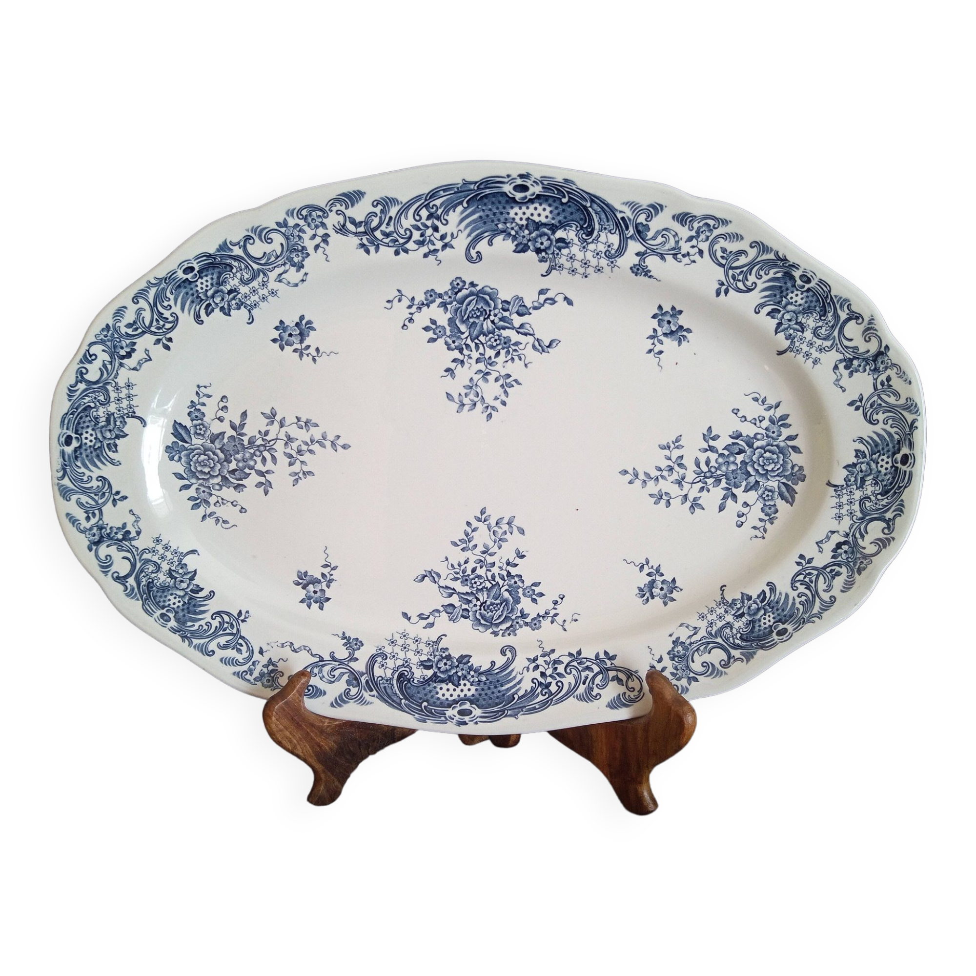 Plat de forme ovale en porcelaine Villeroy & Boch, modèle "Valeria"