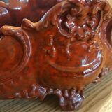 Gardener in earthenware