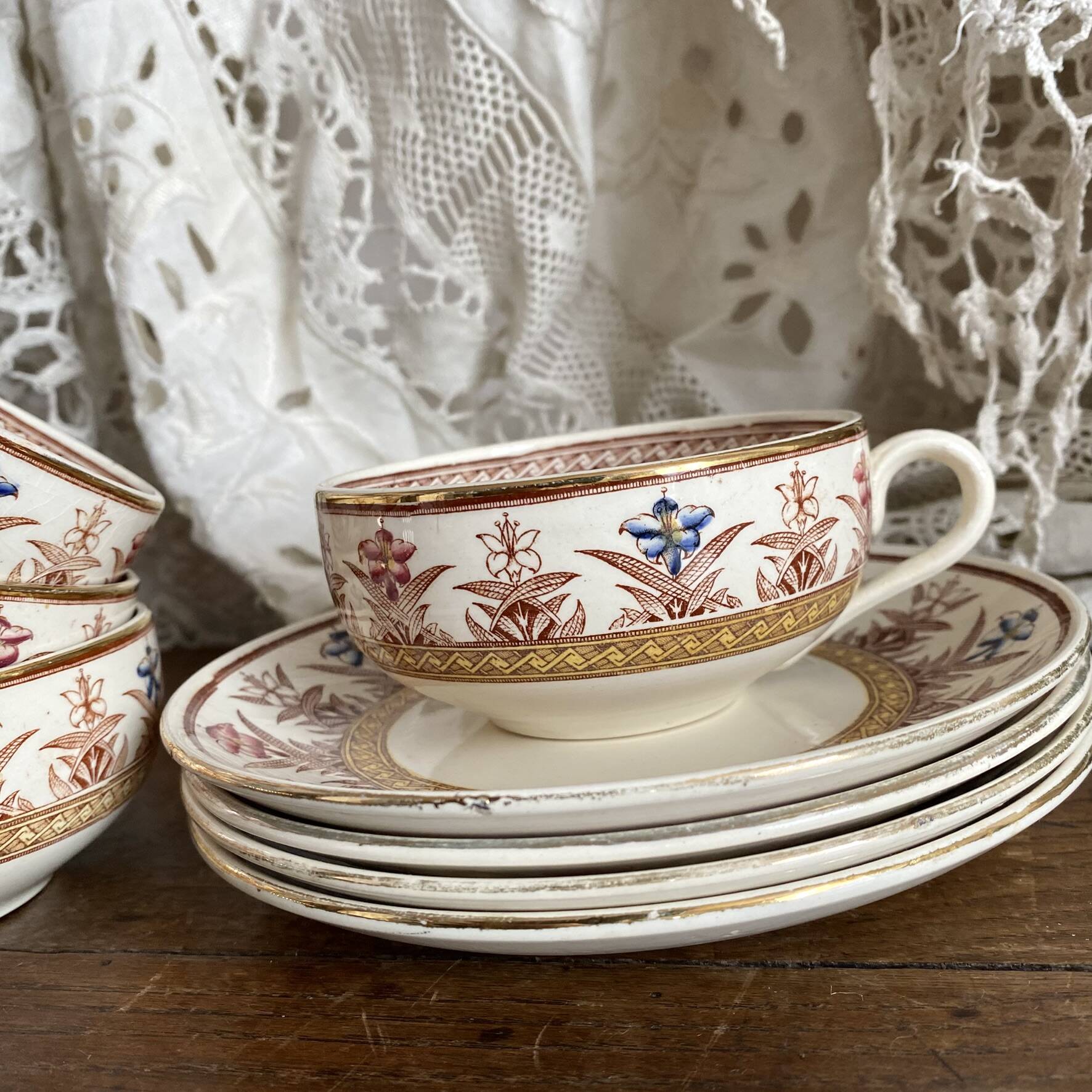 Tea cups and saucers in Sarreguemines ironstone "Derby"