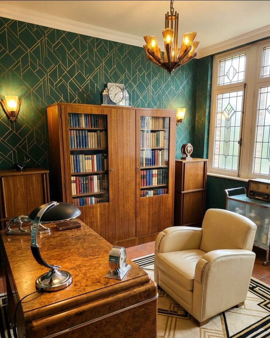 Art Deco mahogany library from the 1930s.