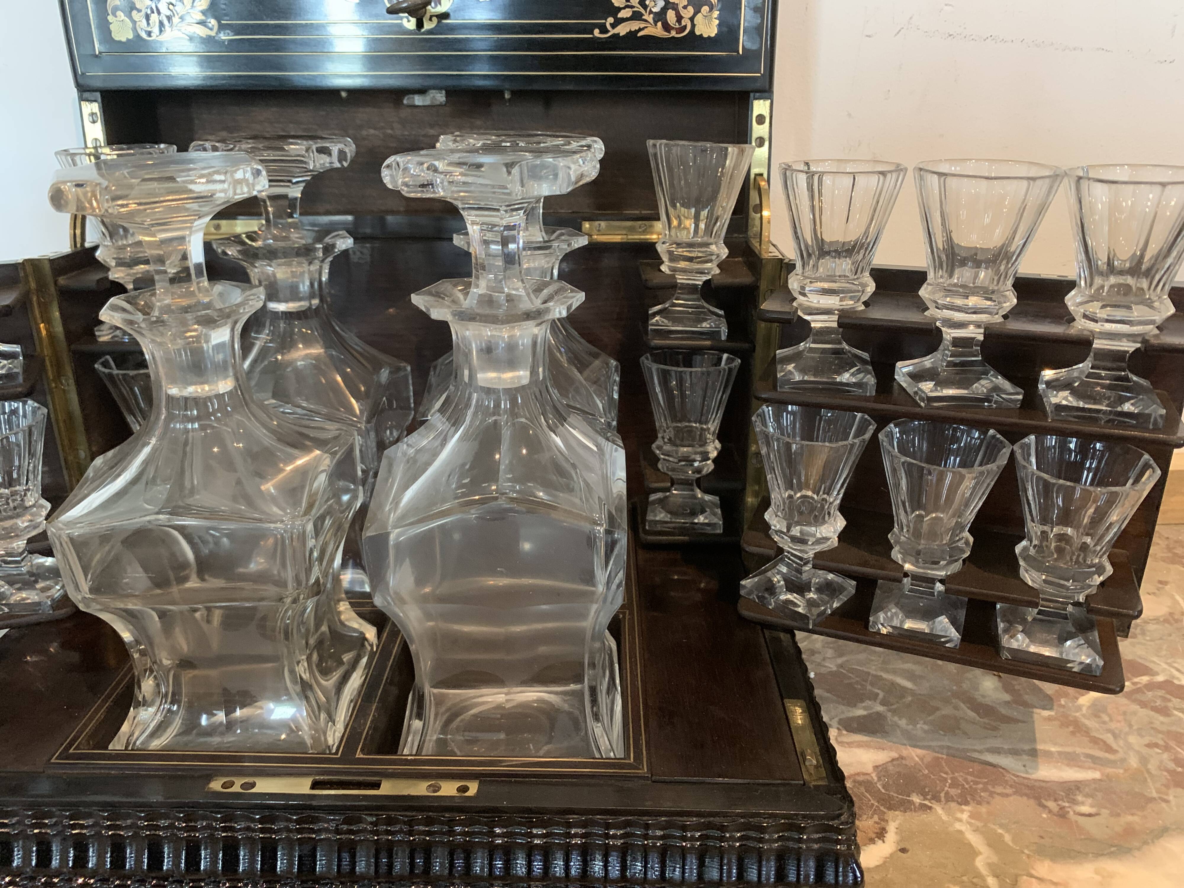 Complete liquor cellar Boulle Box Napoleon III Box Marquetry XIX century