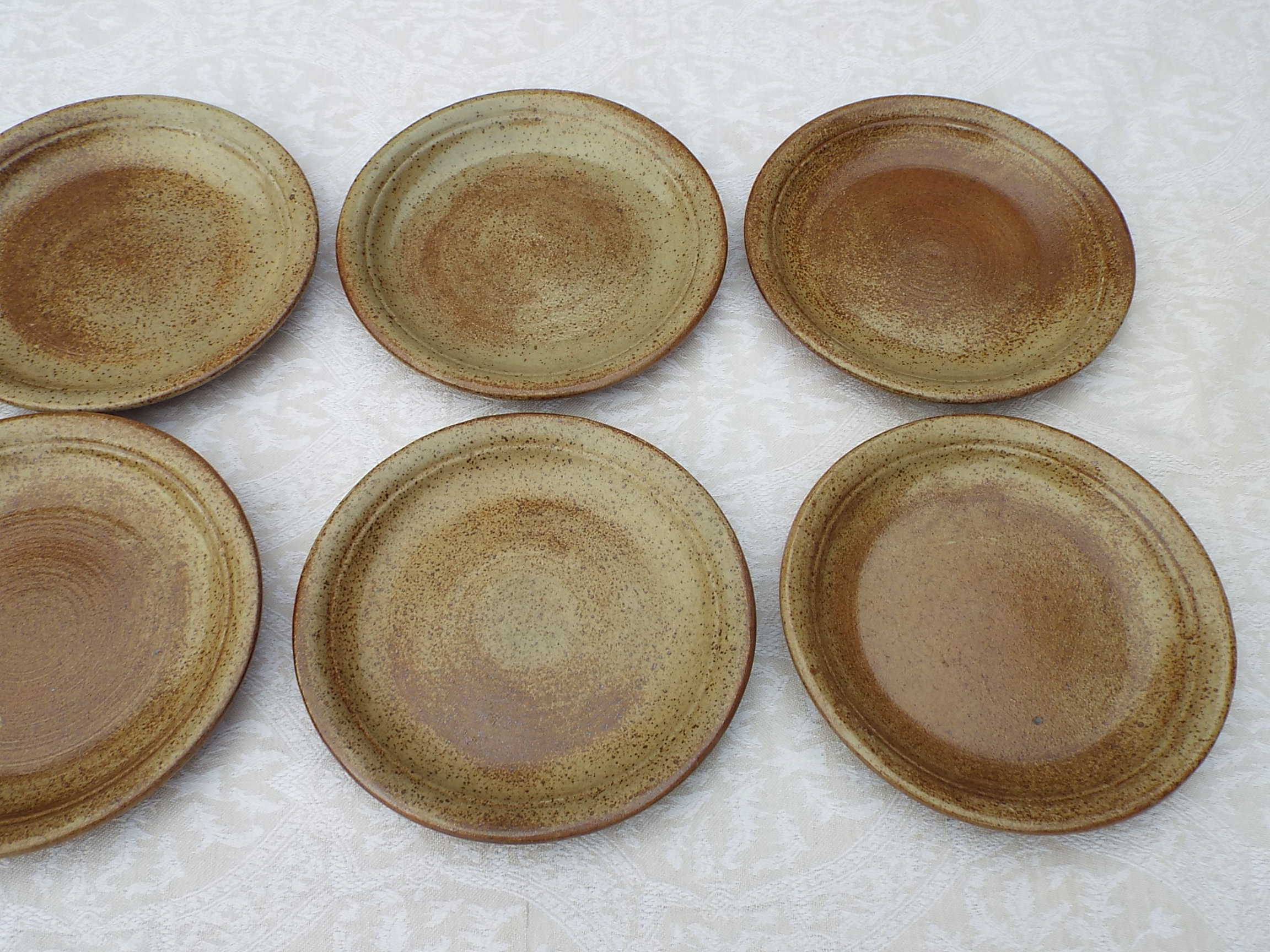 8 stoneware dessert plates