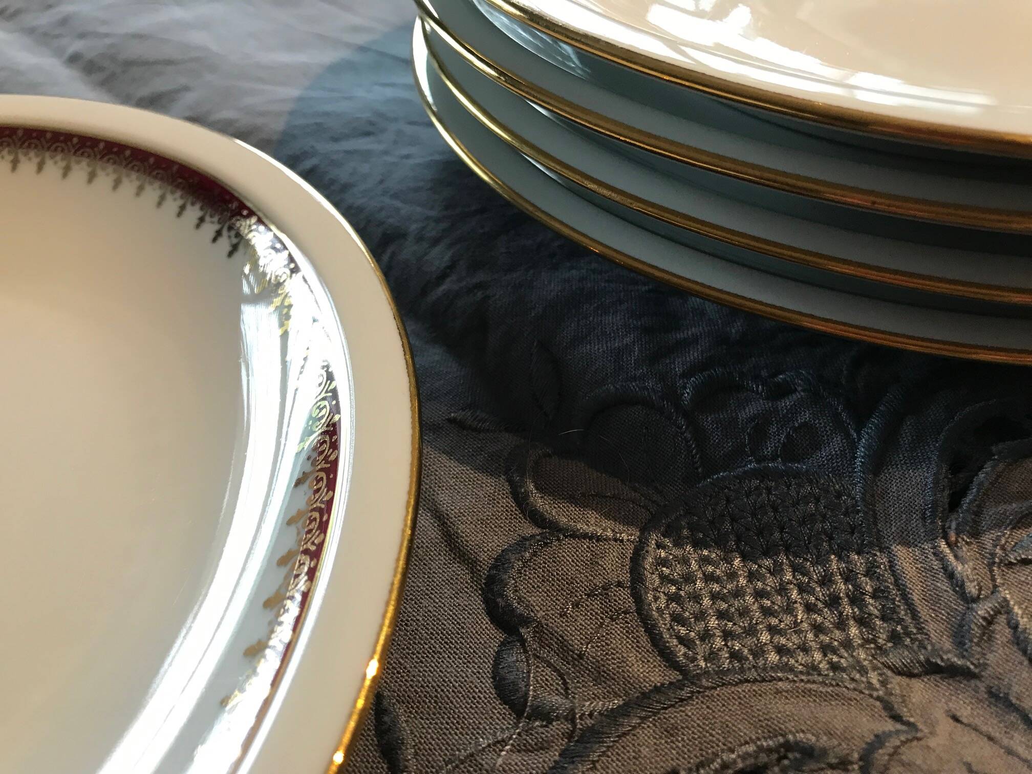 Set of 10 Berry High Porcelain dessert plates