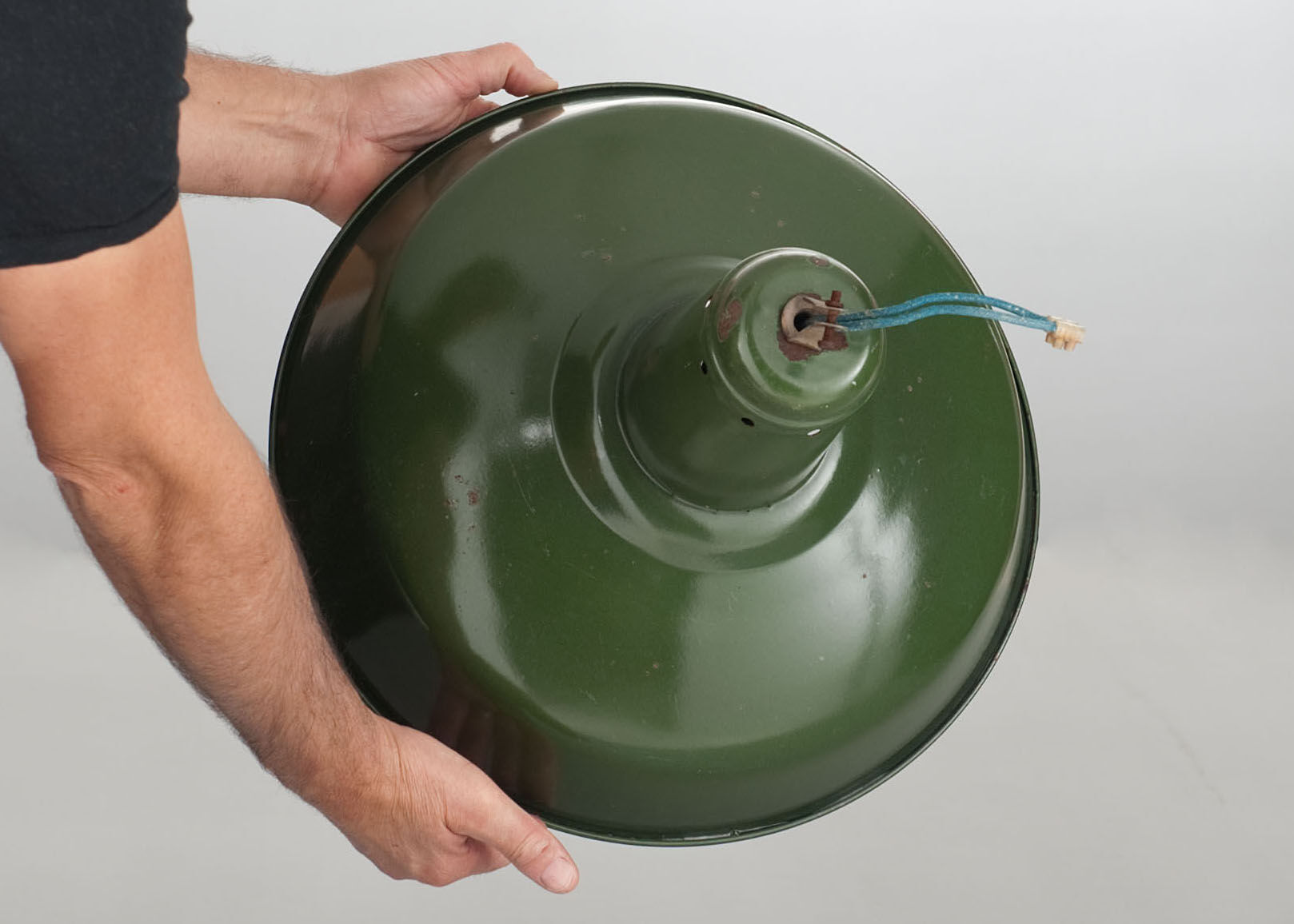 Industrial suspension in green enamelled sheet metal 40cm size L 1960