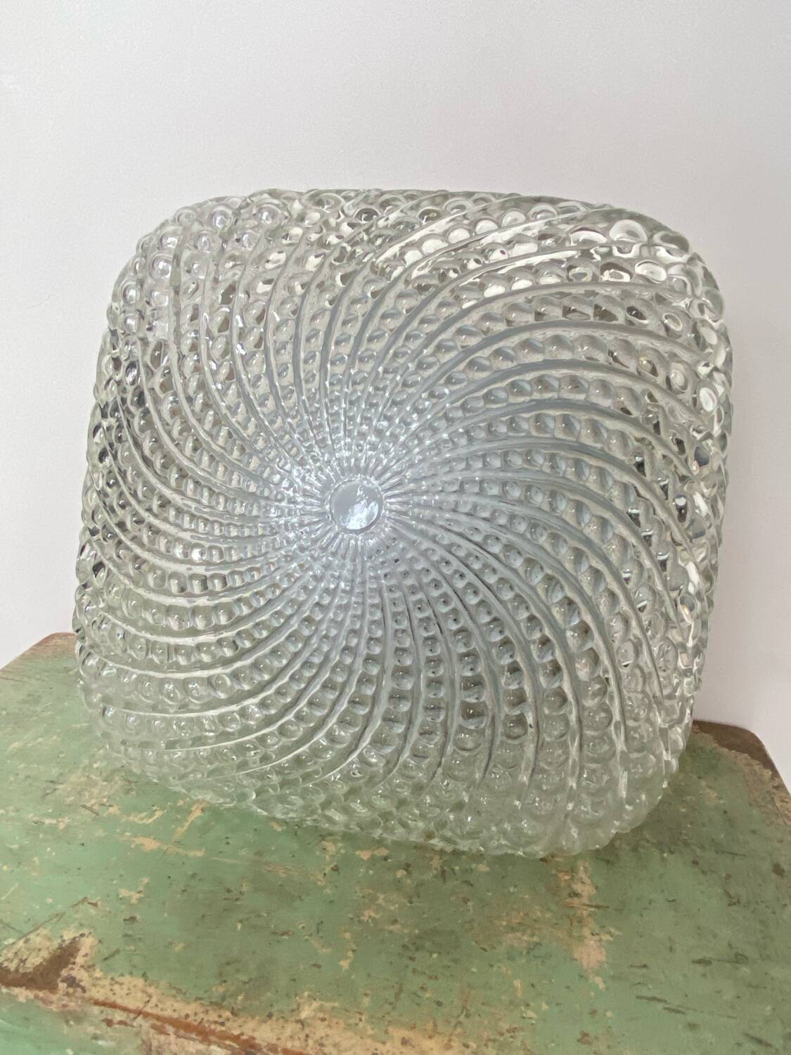 Plafonnier applique en verre dépoli 70's