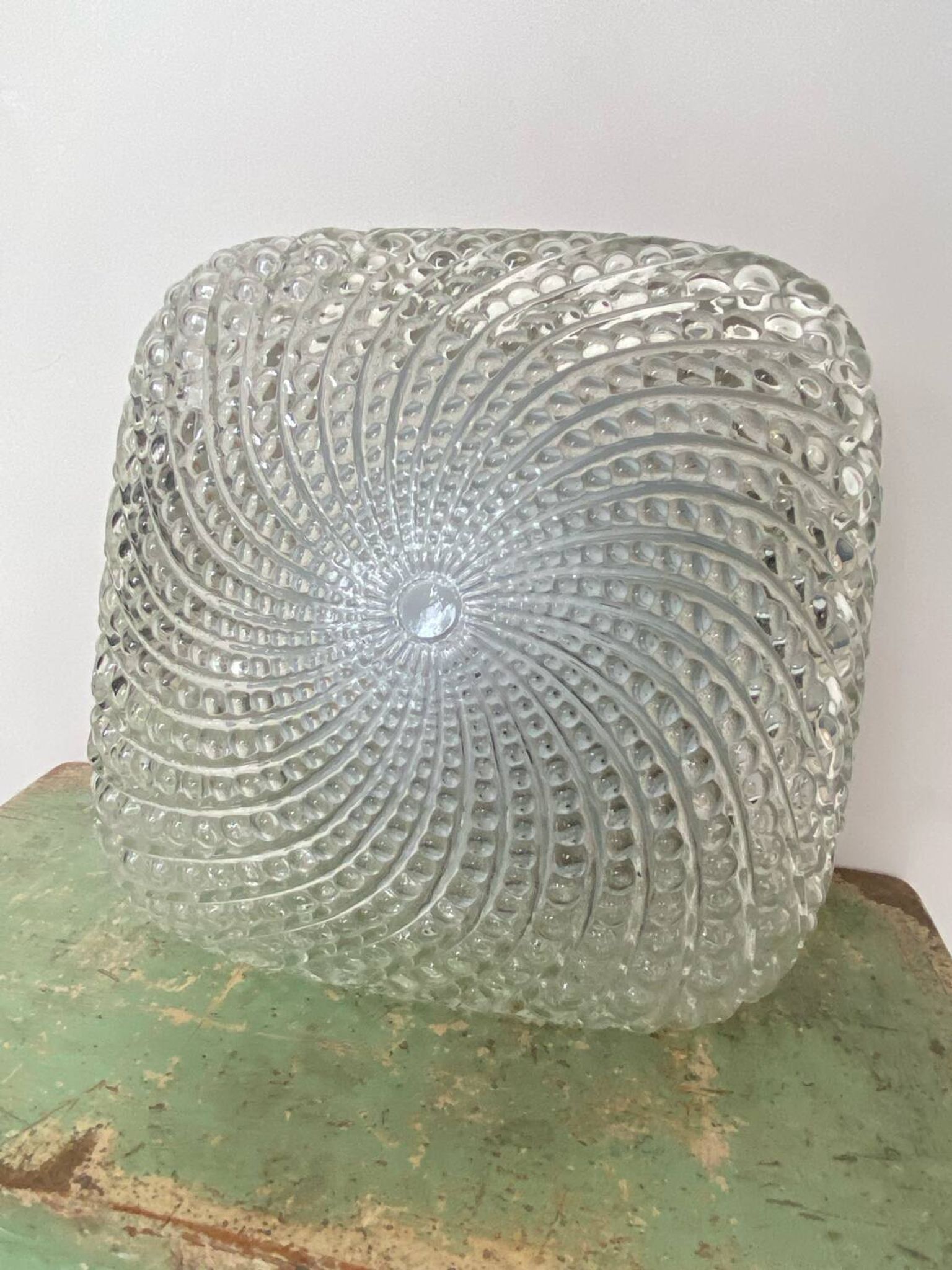 Plafonnier applique en verre dépoli 70's