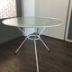Table d'appoint moderniste du milieu du siècle d’Artimeta, années 1950