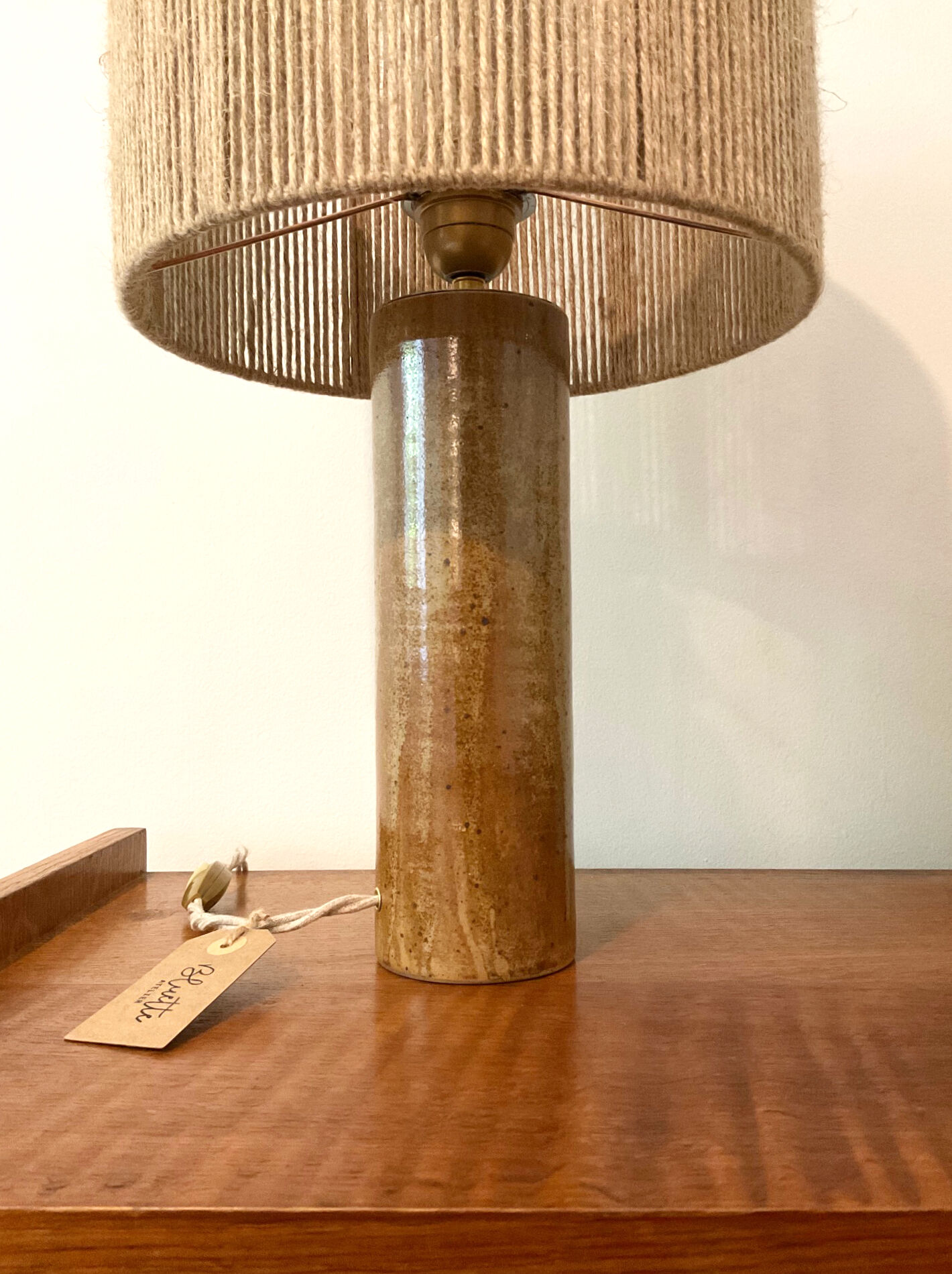 Lampe en grès et fil de jute
