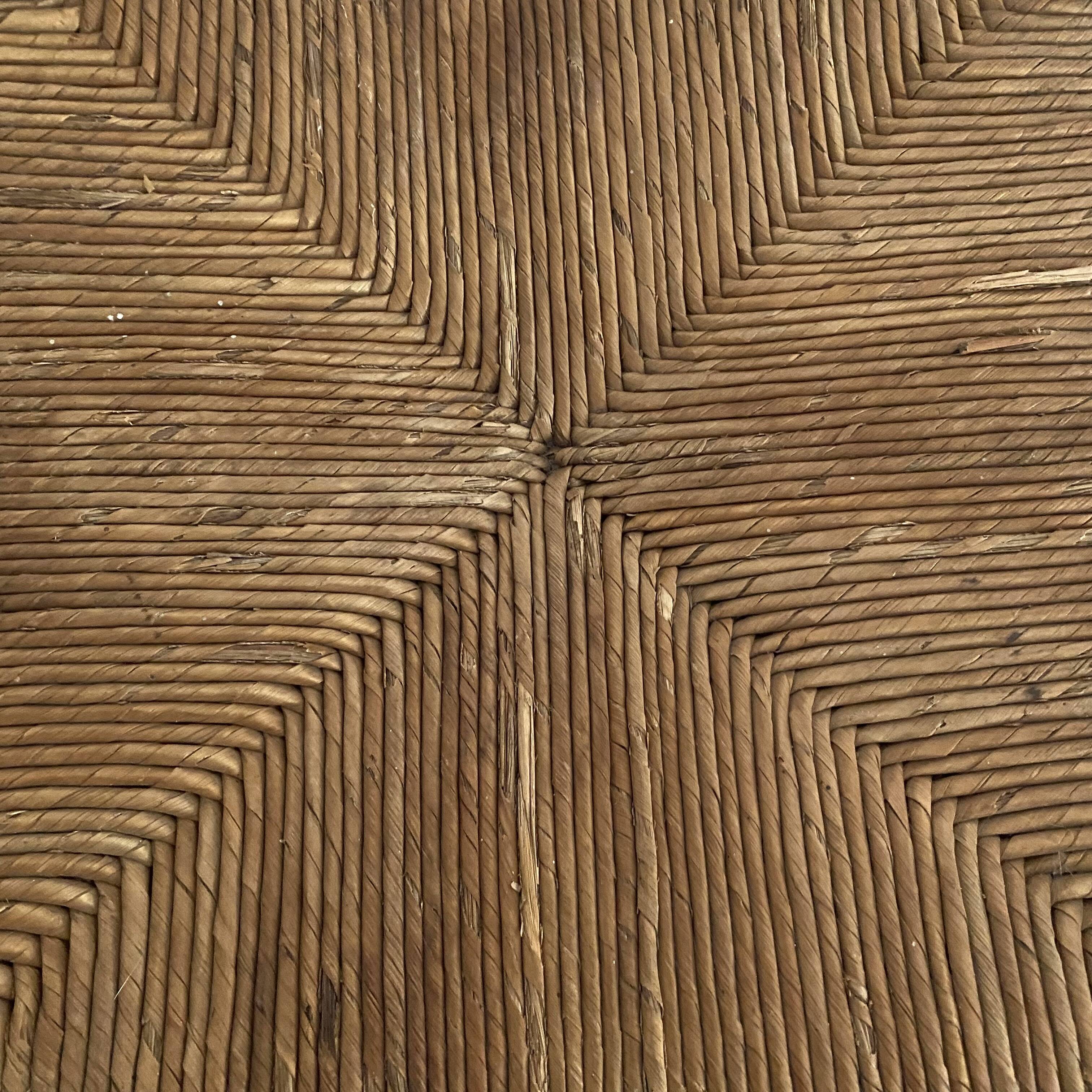 Country stool in wood and straw