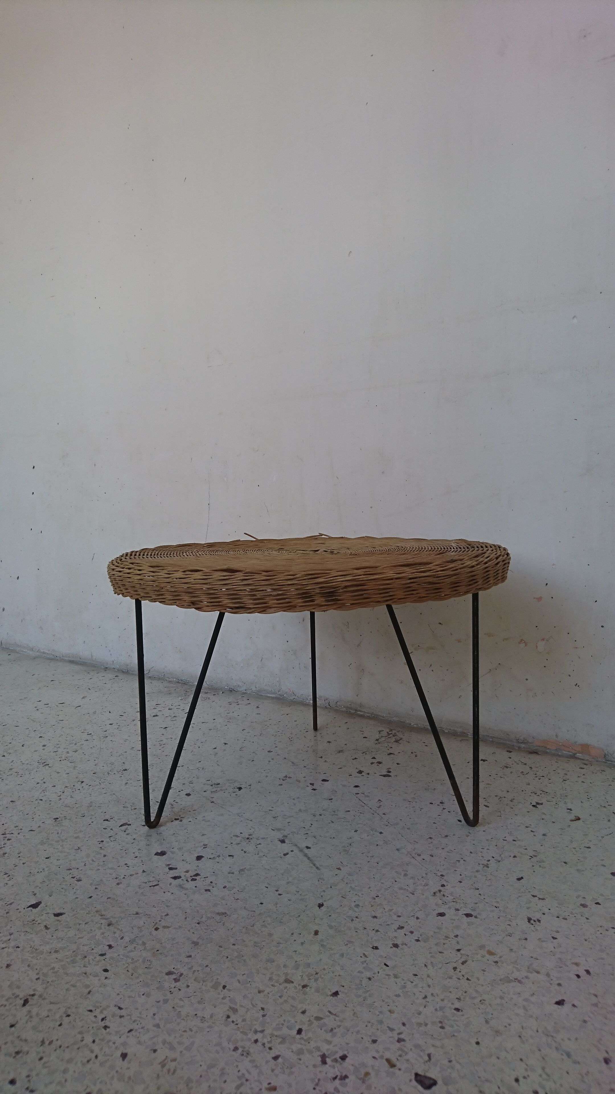 Wicker coffee table 60