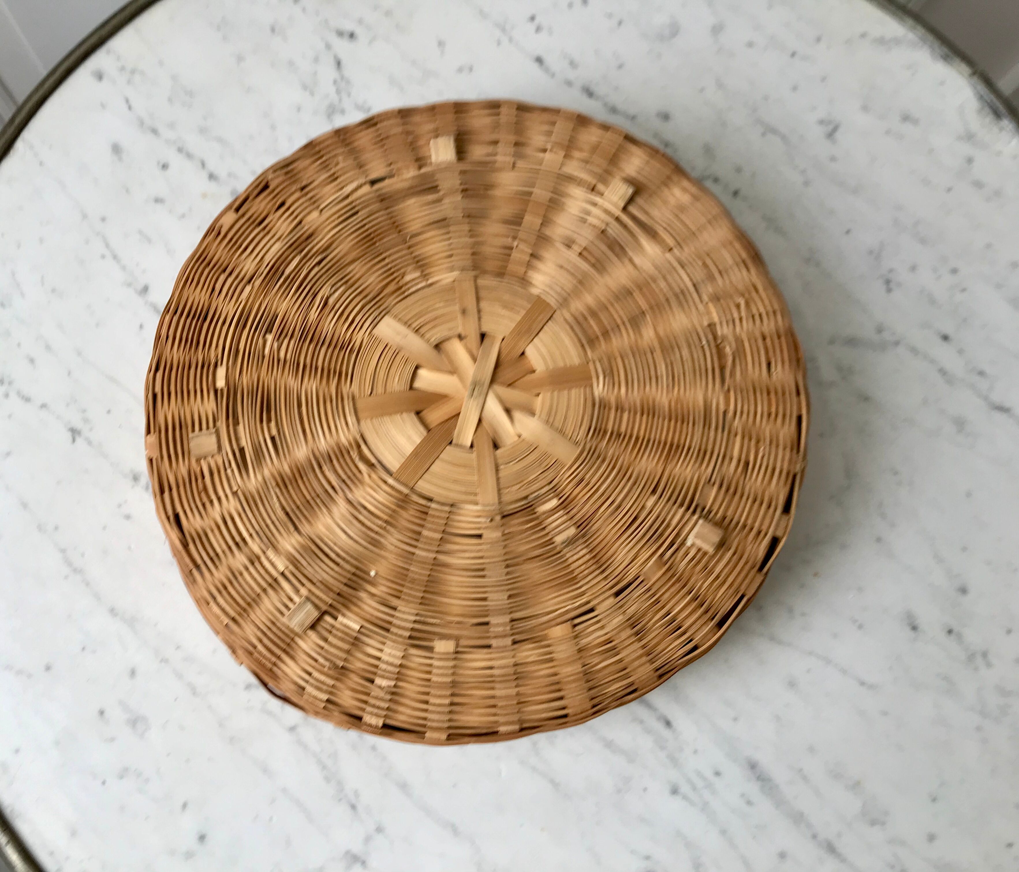 Wicker basket / rattan 70s