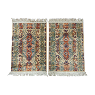 Paire de tapis à motif ancien 85 x 60