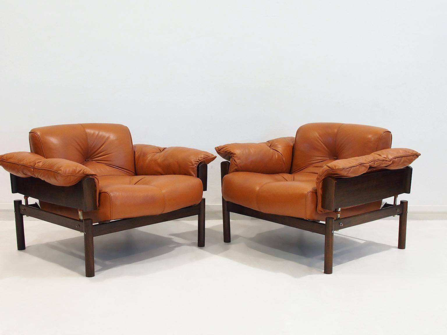 Ensemble de fauteuils MP-13 de Percival Lafer en cuir cognac