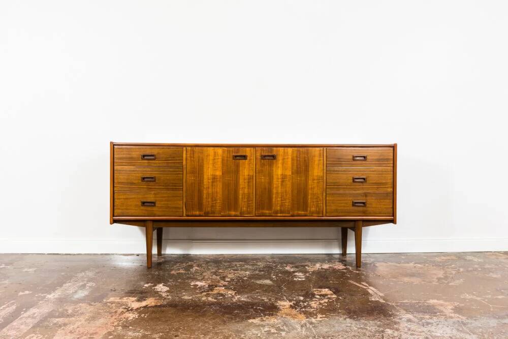 Buffet en noyer vintage par Bfm, années 1960, Pologne